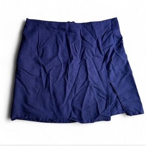 Black mini skirt with a slit size S, zip up on the back, handmade 100% cotton